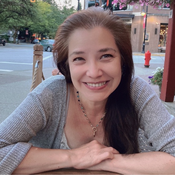 Meet your Posher, Isabel - Picture 2 of 2